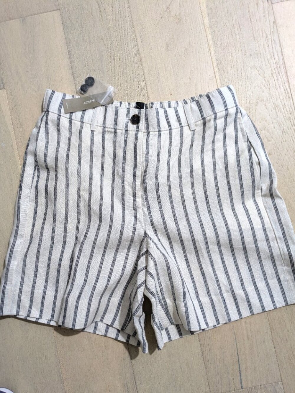 J.Crew Women’s Harbor 6” Linen Shorts Size Extra Small Cream And Black Striped